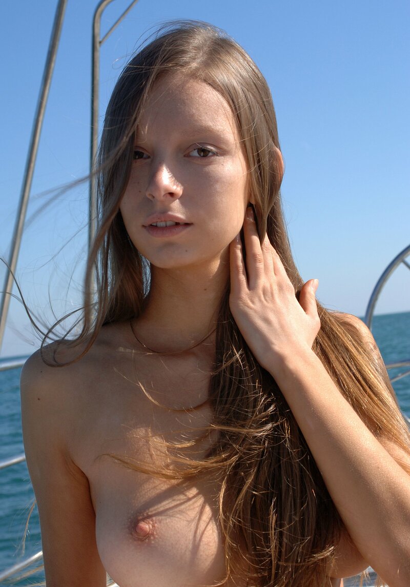 Карина, 18 лет, 1 размер груди